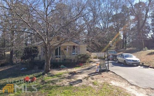212 Hilltop Cir, Mableton, GA 30126-4338