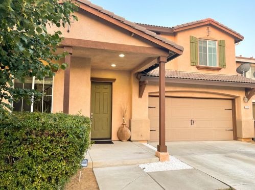 9737 Shanelyn Way, Elk Grove, CA 95757-6243