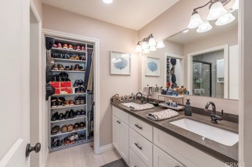 9 Cherry, Irvine CA  92612-2313 exterior