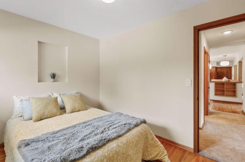 208 Colleen Ave, Saint Paul MN  55126-6252 exterior