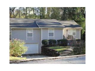 2853 Rockcliff Rd, Atlanta, GA 30316-4017