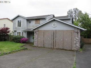 206 157th Ave, Portland, OR 97233-3116
