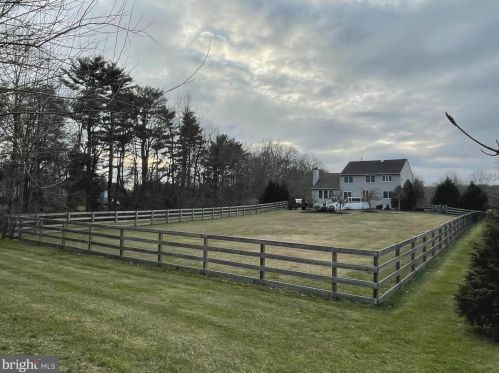 5 Amberwood Ln, Lumberton Township, NJ 08048-4309