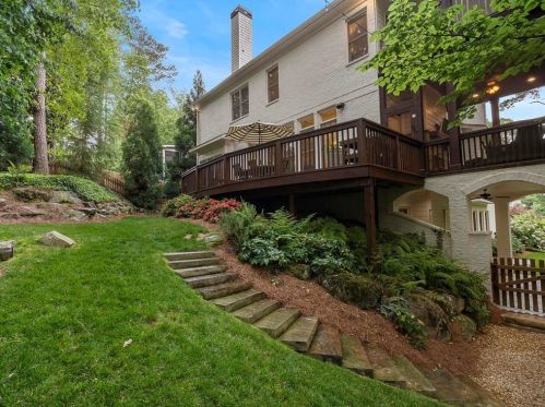 1607 Grant Dr, Atlanta GA  30319-3589 exterior