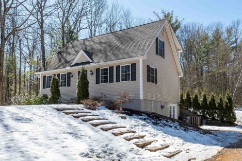 154 Turnpike Rd, New Ipswich, NH 03071-3522