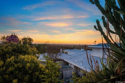 1451 Foothill Blvd, Santa Ana CA 92705-2511 exterior