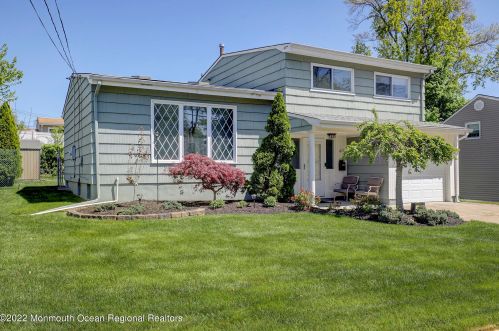 40 Hastings Rd, Old Bridge, NJ 08857-2159
