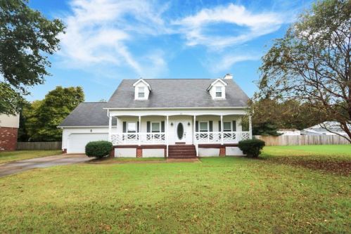 201 Azalea Dr, Smithfield, VA 23430-1601