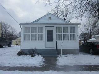 1756 Selkirk St, Toledo, OH 43605-3332