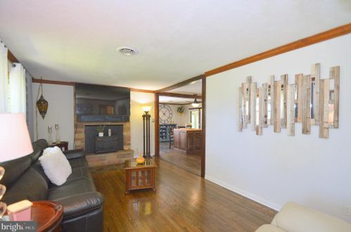 48 Calvin Unger Ln, Berkeley Springs WV 25411-5181 exterior