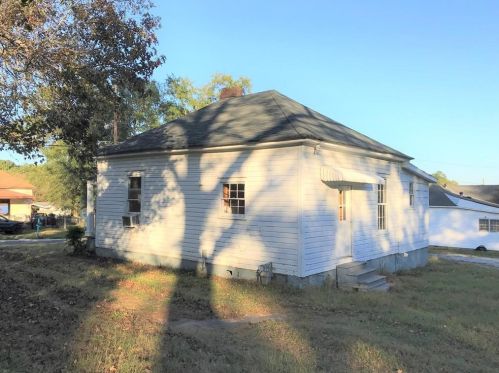 1811 Spring St, Conyers GA  30012-3761 exterior