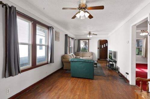 986 4th St, Saint Paul MN  55106-5209 exterior