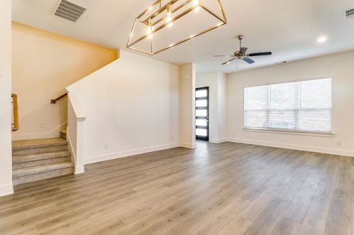 2809 Stanley Ave, Fort Worth TX  76110-2934 exterior