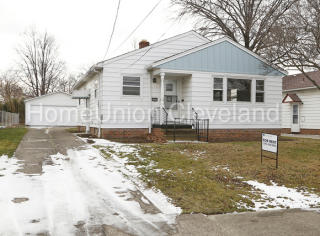 24850 Stephen Ave, Cleveland OH  44123-2333 exterior