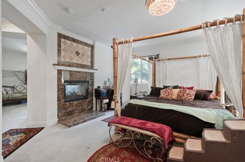 11364 Pondhurst Way, Riverside CA  92505-3471 exterior