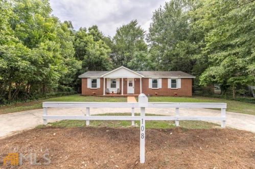 108 Karen Dr, Warner Robins, GA 31088-5581