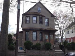 19 Yahara Ave, Rutherford, NJ 07070-1049