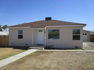110 Loma Vista Ave, Taft, CA 93268-3321