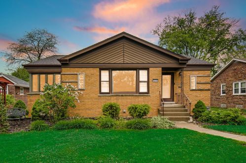1218 Strieff Ln, Homewood, IL 60422-1657
