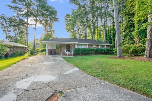 2632 Farley St, Atlanta GA  30344-2327 exterior