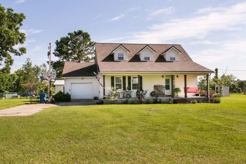 1922 Ternest Rd, Waycross, GA 31503-9778
