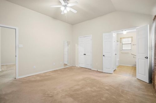 2431 Arbor Ct, Irving TX  75060-6568 exterior