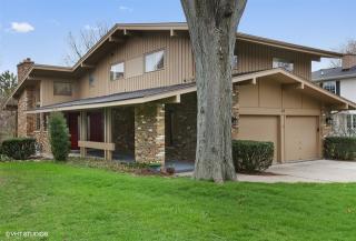 23 Birchwood Ave, Oak Brook, IL 60521-2802