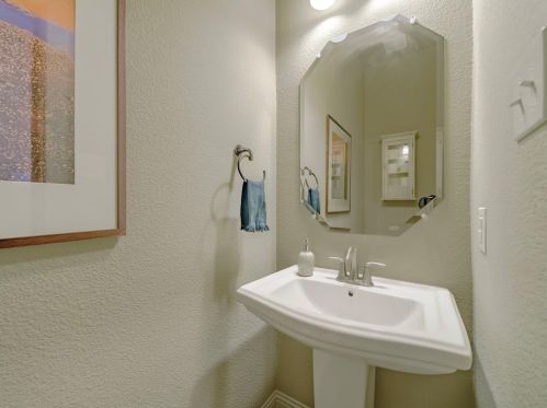 6731 Deleon St, Irving TX  75039-3437 exterior