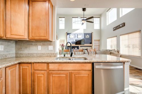 24622 Whitaker Dr, Aurora CO 80016-5892 exterior