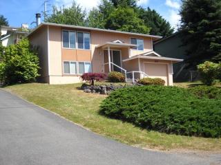 7045 Trafton St, Tacoma WA  98409-6647 exterior