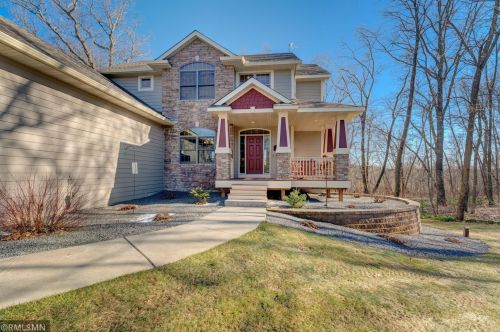 19855 Jeffrey Cir, Columbus, MN 55025