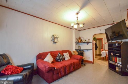 754 Hall St, Allentown, PA 18103-3260