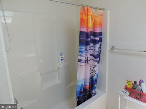 1053 Sterling Pl, Lancaster PA  17603-8839 exterior