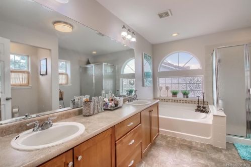 21415 55th Ave, Denver CO  80249-8398 exterior