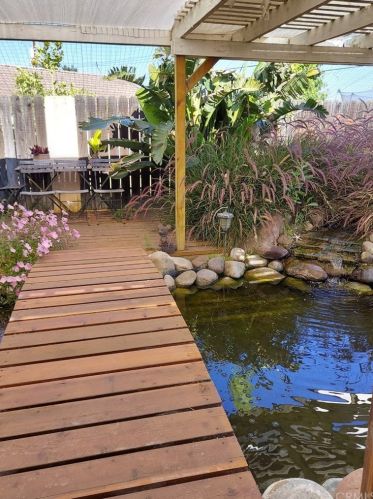 3195 Weatherby Dr, Riverside, CA 92503-5861