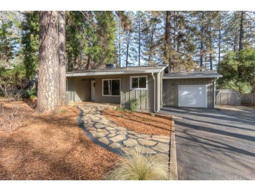 6208 Fern Ln, Paradise, CA 95969-3134