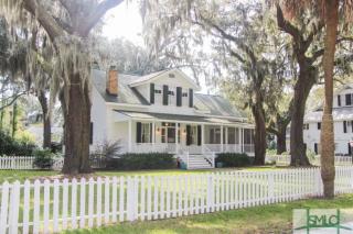 207 Parkersburg Rd, Savannah, GA 31406-6426