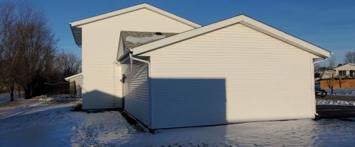 114 Sunny Hill Dr, Davis Jct, IL 61020-9410