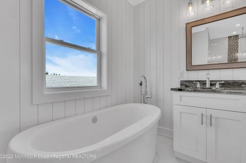 19 Sturgis Rd, Lavallette NJ 08735-2843 exterior