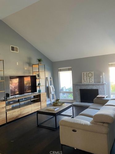 22542 Killy St, El Toro, CA 92630-4619