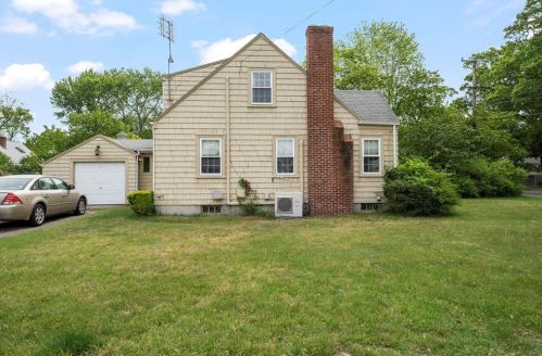 2913 Shore Rd, Warwick, RI 02886-5446