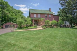 56 Stanwood Rd, Columbus, OH 43209-1501