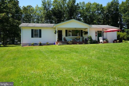 1624 Sawmill Rd, Hedgesville, WV 25427-6440