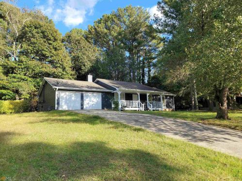 107 Farmbrook Trl, Stockbridge GA  30281-1153 exterior