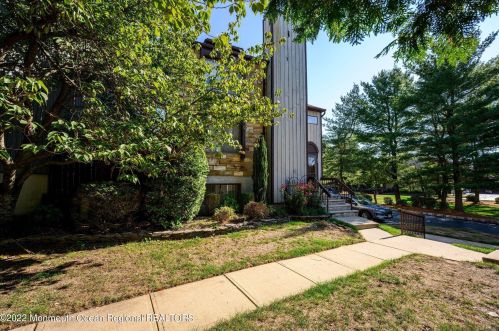 184 Goldmine Ln, Old Bridge, NJ 08857-3329