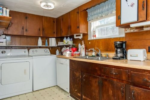 18 Howe Rd, Portsmouth, NH 03869-5106