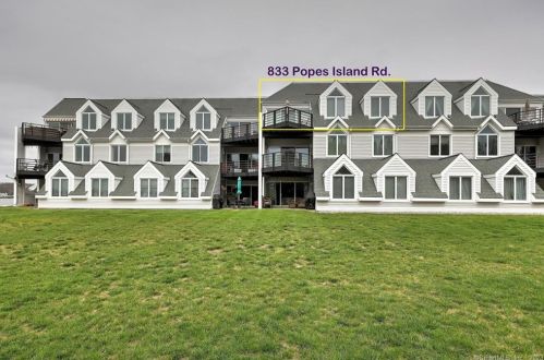 833 Popes Island Rd, Milford, CT 06461-1763