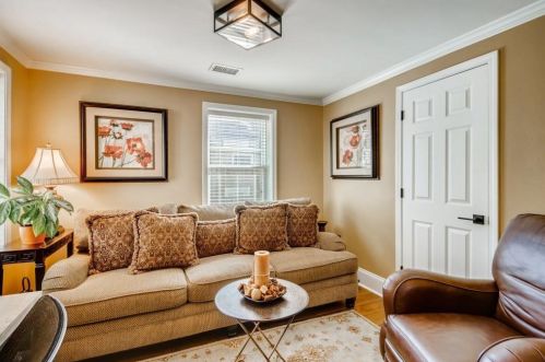 40 Hutchinson St, Atlanta GA  30307-2808 exterior