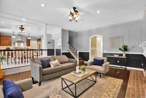 1156 Sugarbush Dr, Vista CA 92084-7464 exterior