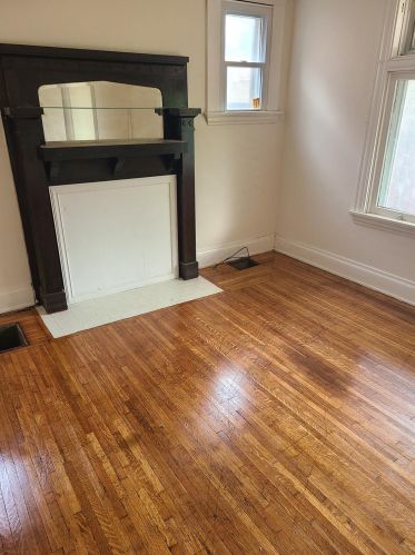 4043 8th St, Cincinnati, OH 45205-2147